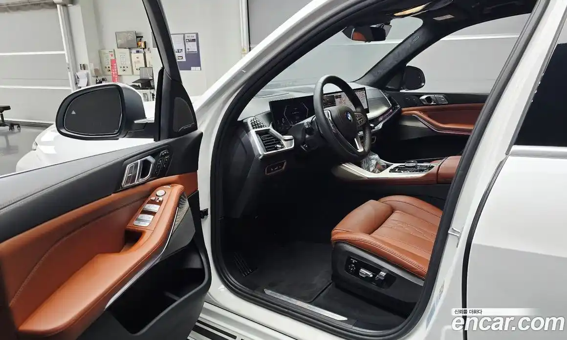 BMW X7 2025 3.0 автомат (гидро), фото 13