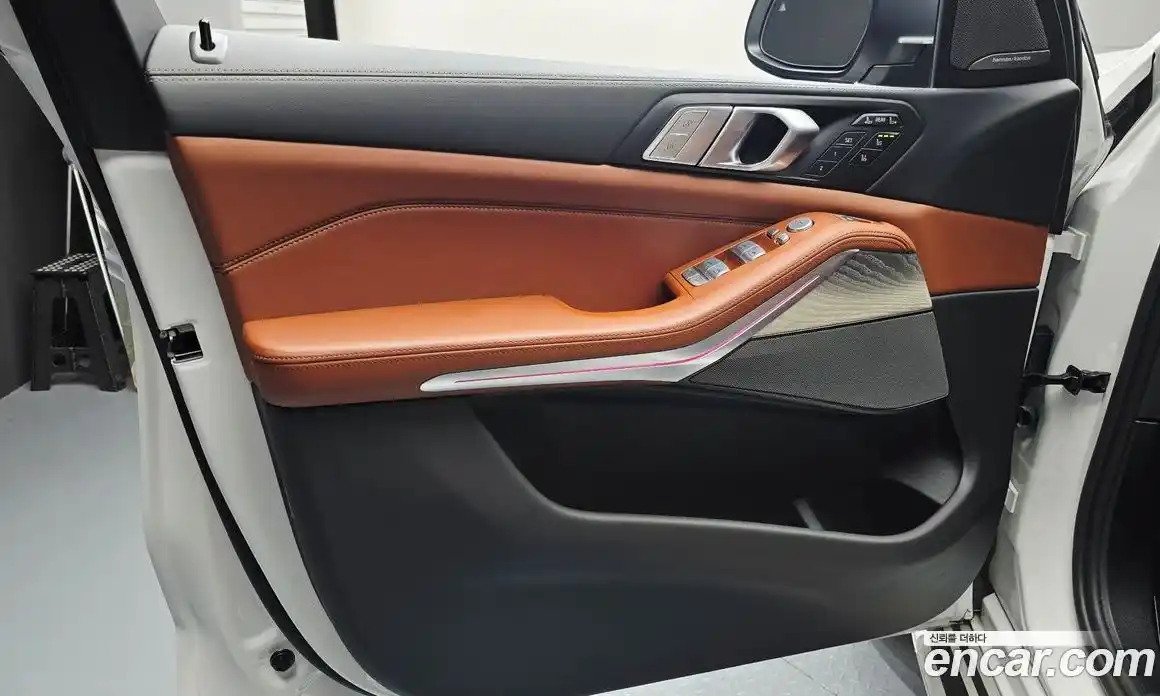 BMW X7 2025 3.0 автомат (гидро), фото 14
