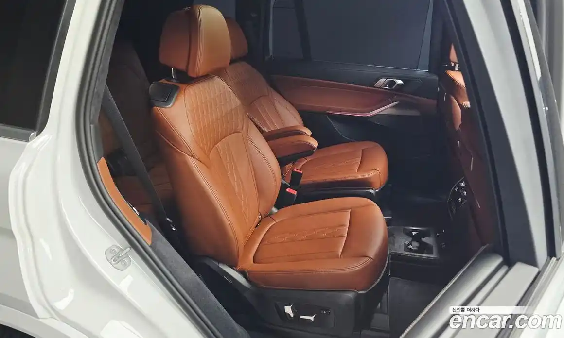 BMW X7 2025 3.0 автомат (гидро), фото 16