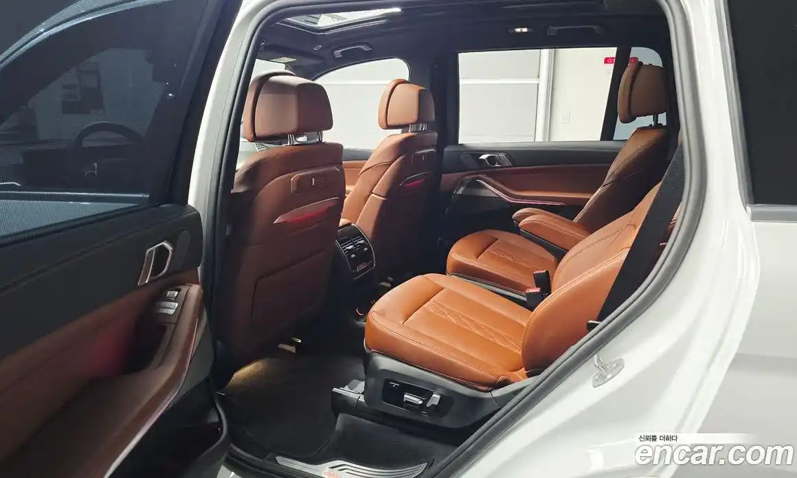 BMW X7 2025 3.0 автомат (гидро), фото 17