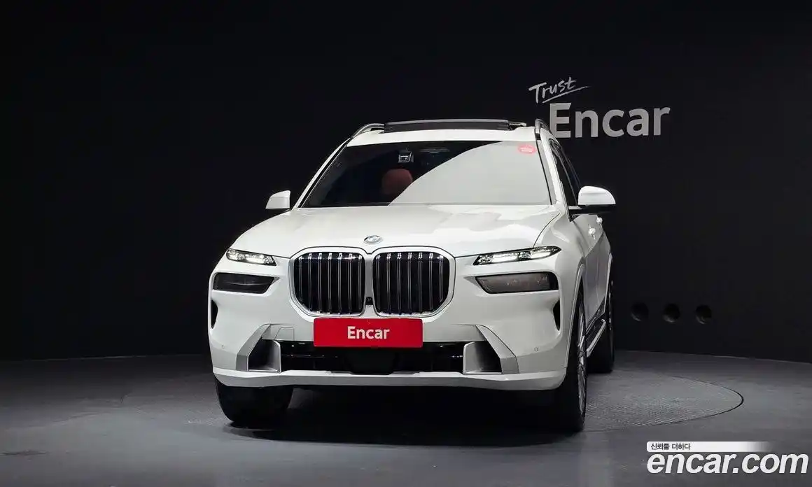 BMW X7 2025 3.0 автомат (гидро), фото 3