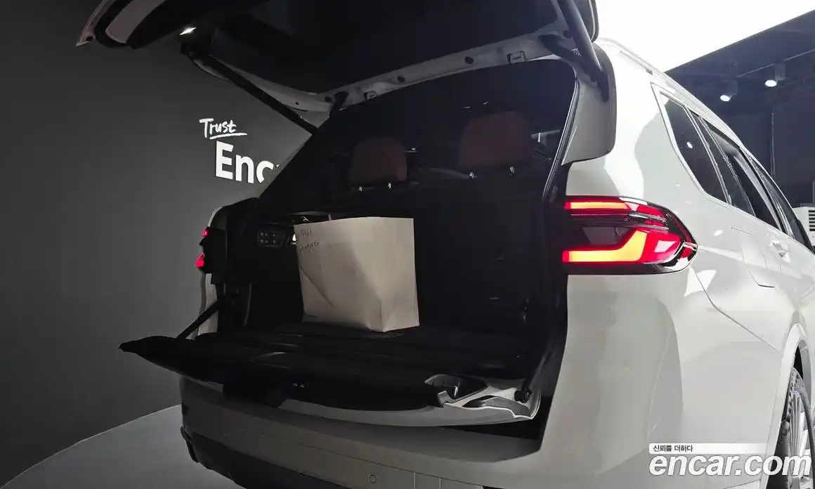 BMW X7 2025 3.0 автомат (гидро), фото 34
