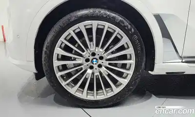 BMW X7 2025 3.0 автомат (гидро), миниатюра 5