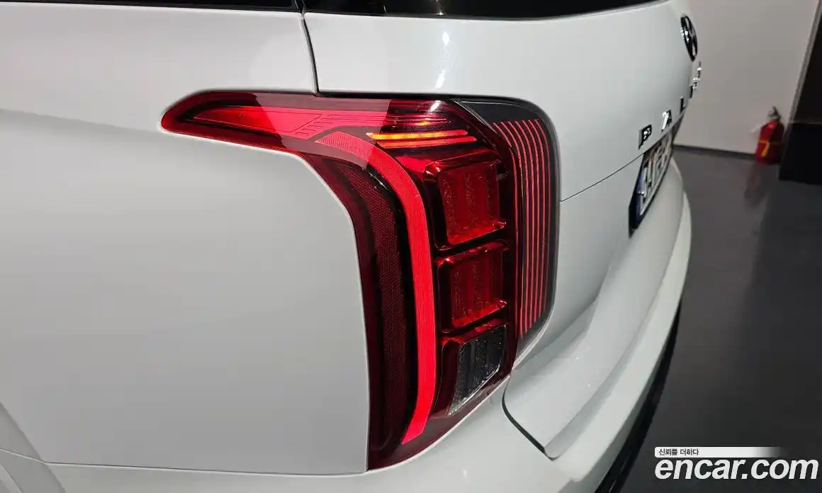 Hyundai Palisade 2023 2.2 автомат (гидро), фото 9
