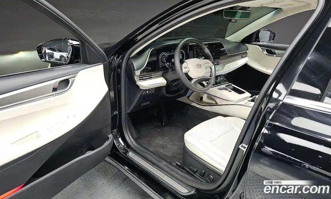 Hyundai Grandeur 2022 2.5 автомат (гидро), фото 13