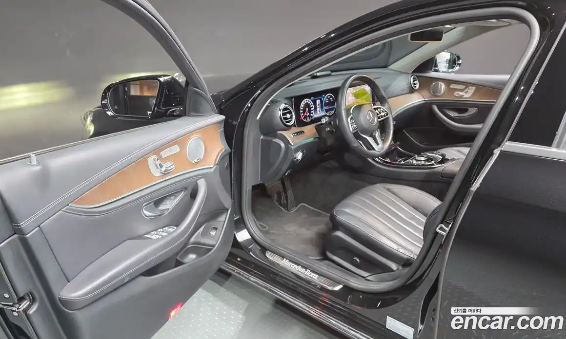 Mercedes-Benz E-Class 2019 2.0 автомат (гидро), фото 13