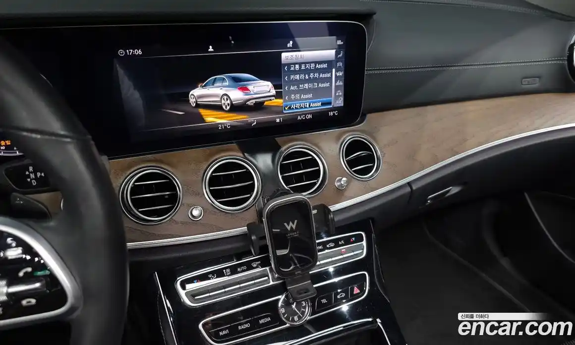 Mercedes-Benz E-Class 2019 2.0 автомат (гидро), фото 19