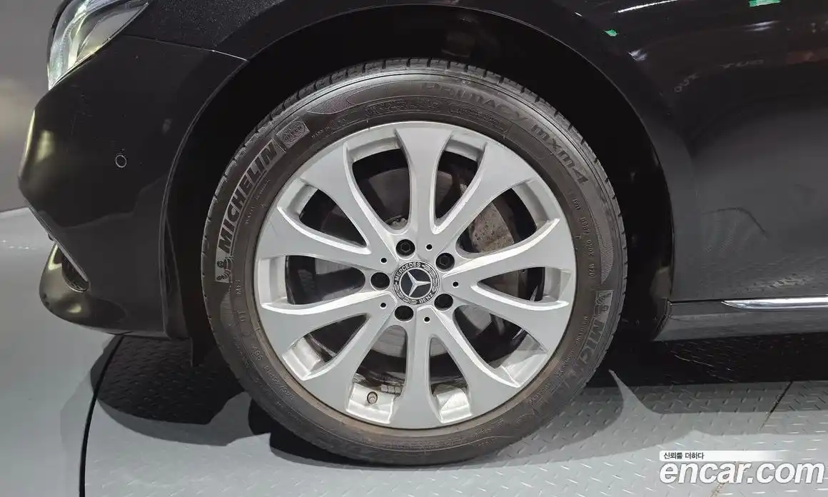 Mercedes-Benz E-Class 2019 2.0 автомат (гидро), фото 5