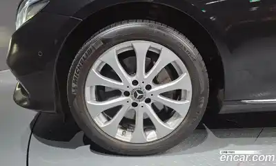 Mercedes-Benz E-Class 2019 2.0 автомат (гидро), миниатюра 5