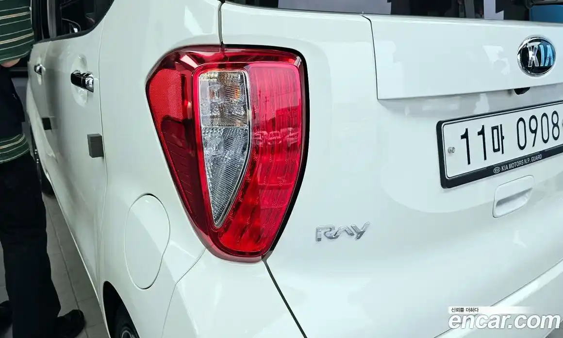 Kia Ray 2015 1.0 автомат (гидро), фото 9