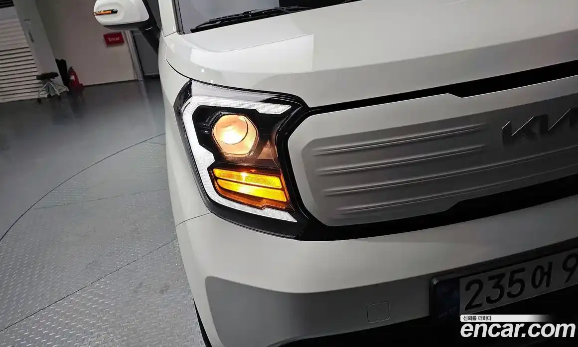 Kia Ray 2024 1.0 автомат (гидро), фото 8