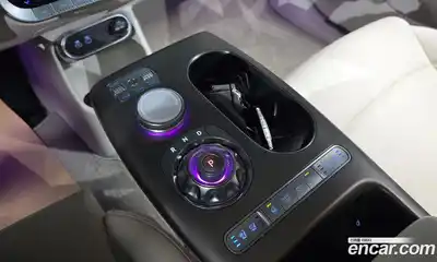 Genesis GV60 2023 0.1 автомат (гидро), миниатюра 12