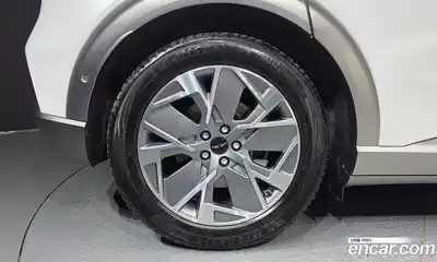 Genesis GV60 2023 0.1 автомат (гидро), миниатюра 5