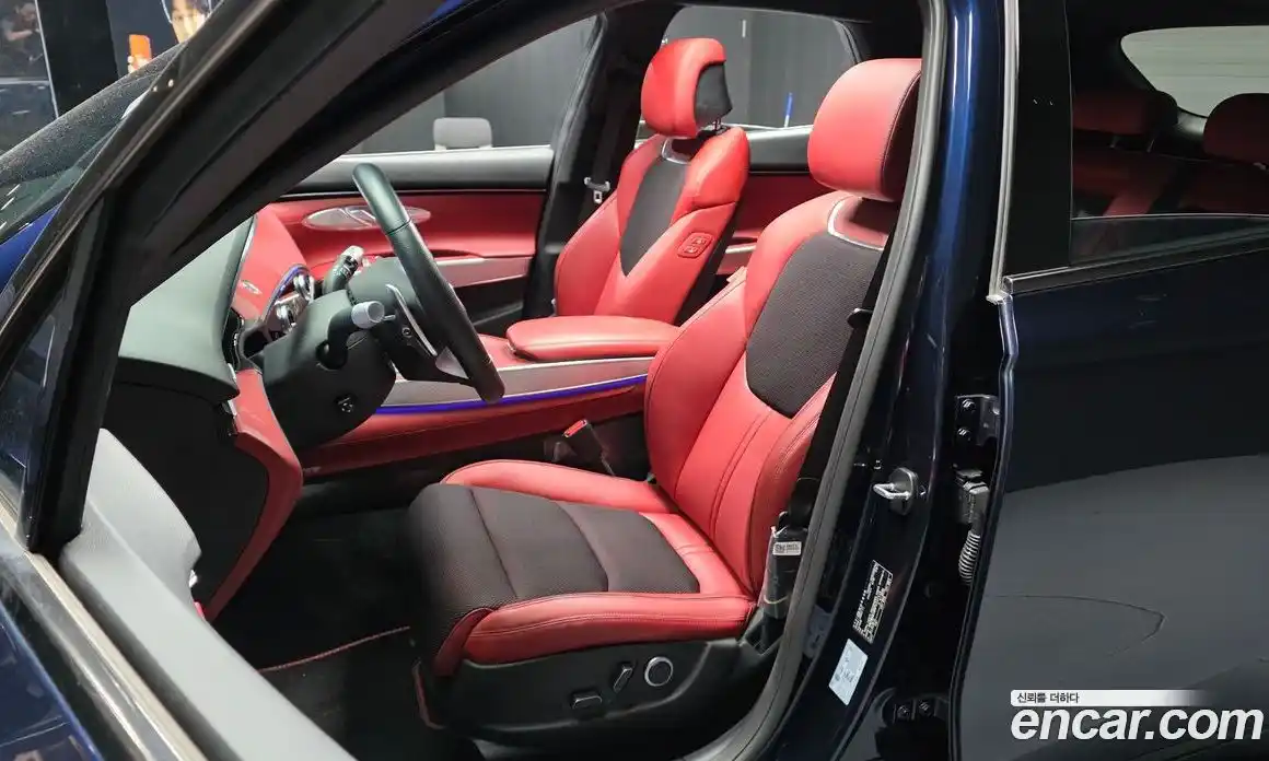 Genesis GV70 2022 2.5 автомат (гидро), фото 24