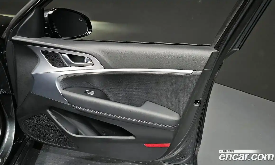 Genesis G70 2019 2.0 автомат (гидро), фото 13