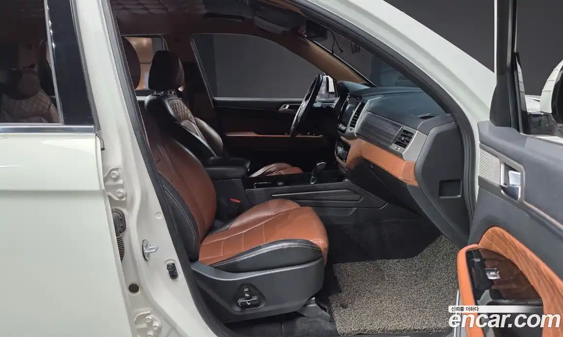 SsangYong Rexton 2017 2.2 автомат (гидро), фото 16