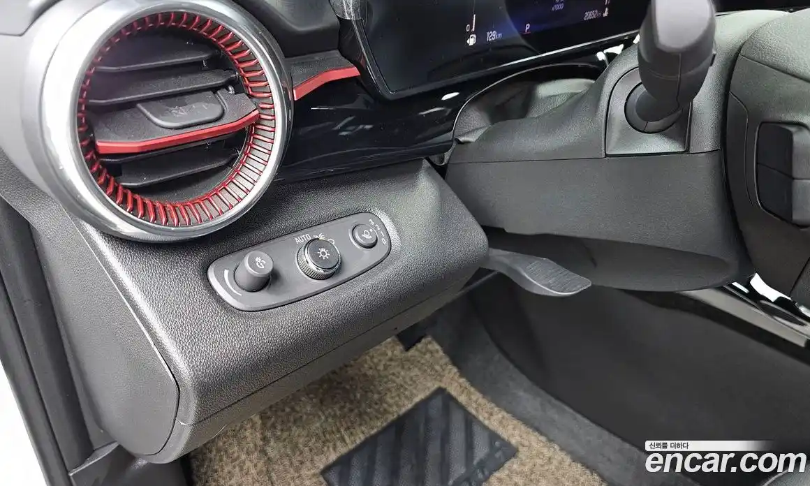 Chevrolet Trax 2023 1.2 автомат (гидро), фото 25