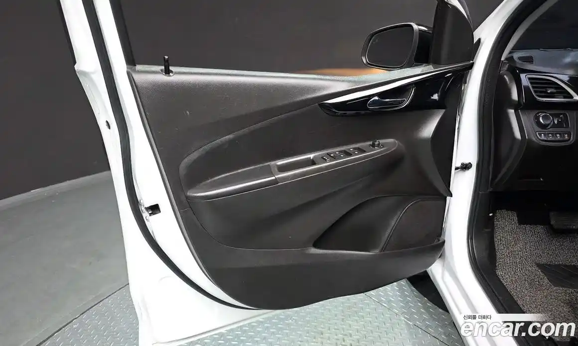 Chevrolet Spark 2019 1.0 автомат (гидро), фото 14