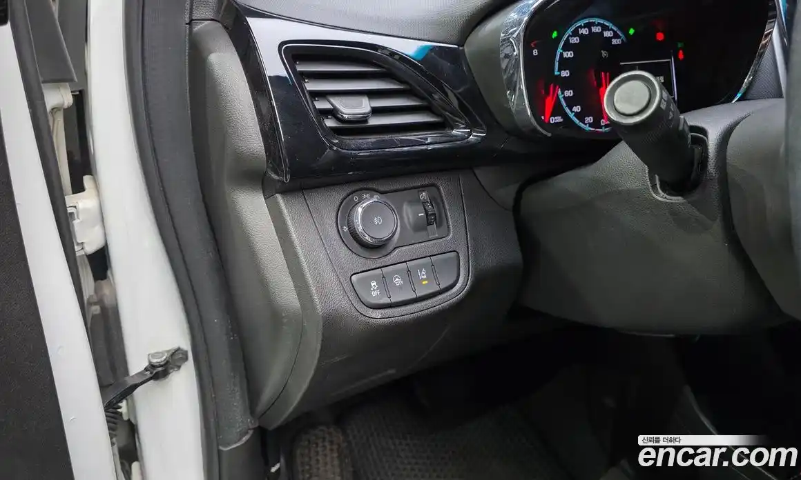 Chevrolet Spark 2015 1.0 автомат (гидро), фото 24