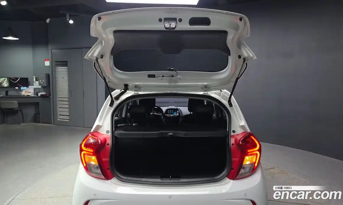 Chevrolet Spark 2015 1.0 автомат (гидро), фото 26