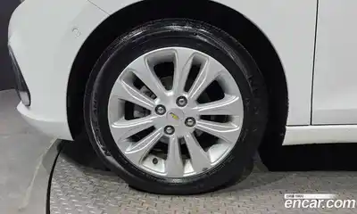 Chevrolet Spark 2015 1.0 автомат (гидро), миниатюра 5