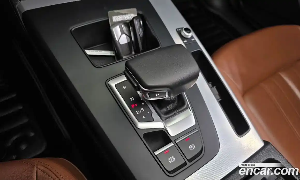 Audi Q5 2023 2.0 автомат (гидро), фото 12