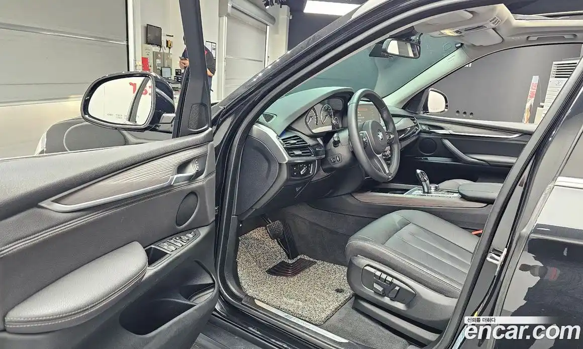 BMW X5 2018 2.0 автомат (гидро), фото 13