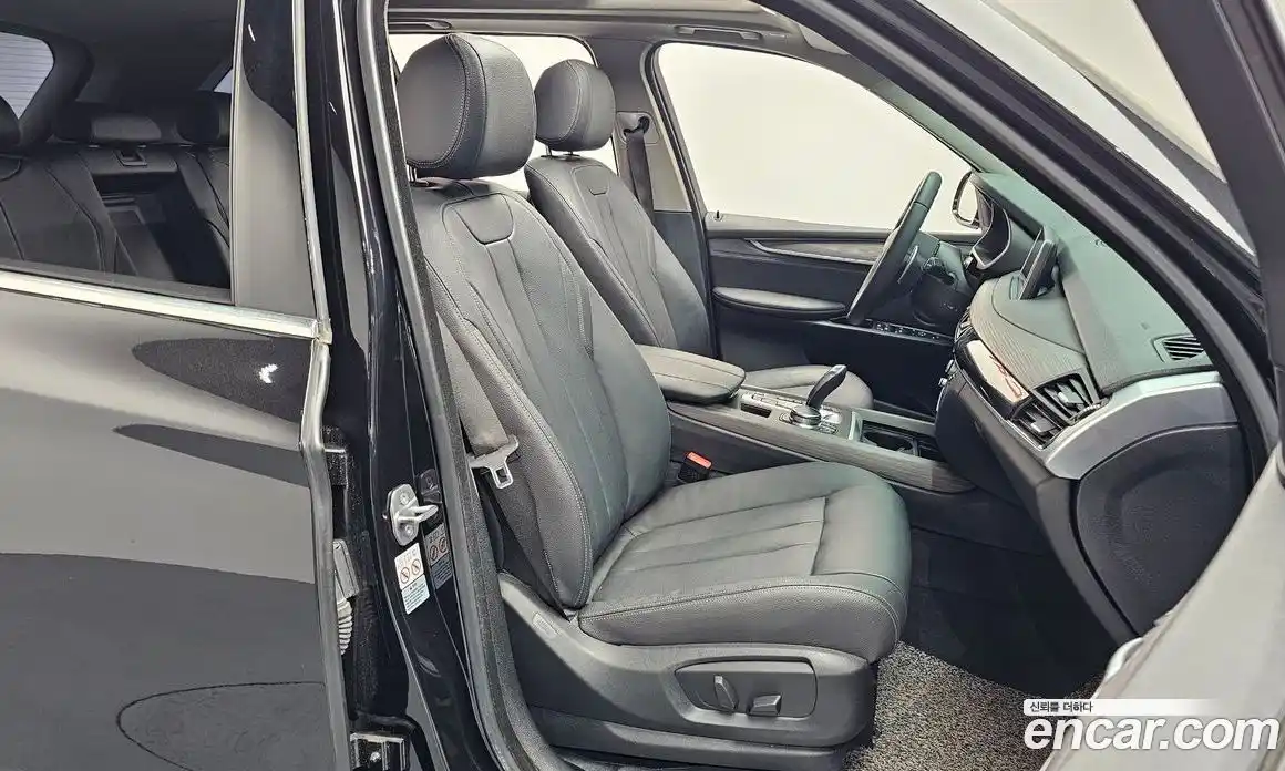 BMW X5 2018 2.0 автомат (гидро), фото 16