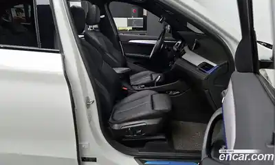 BMW X1 2019 2.0 автомат (гидро), миниатюра 11