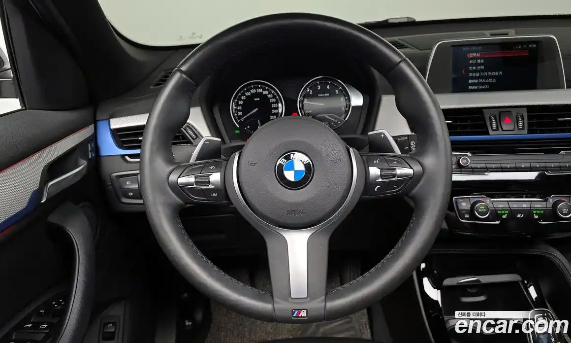 BMW X1 2019 2.0 автомат (гидро), фото 13