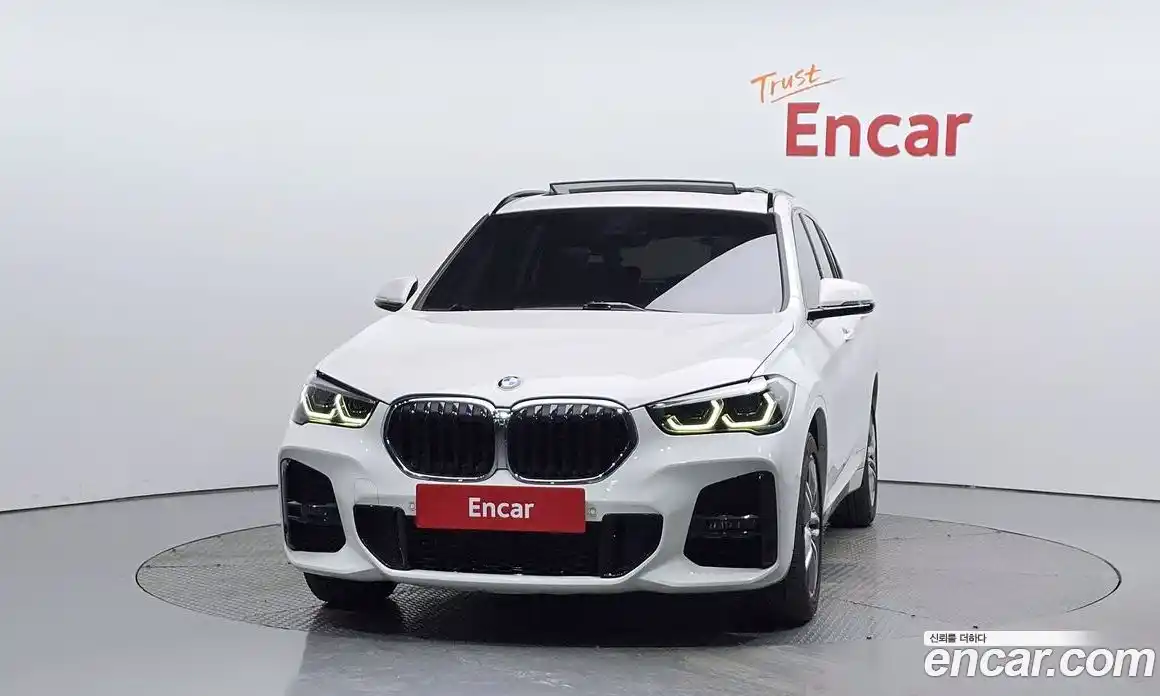 BMW X1 2019 2.0 автомат (гидро), фото 3