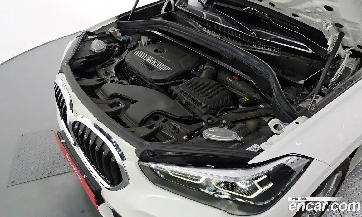 BMW X1 2019 2.0 автомат (гидро), фото 6