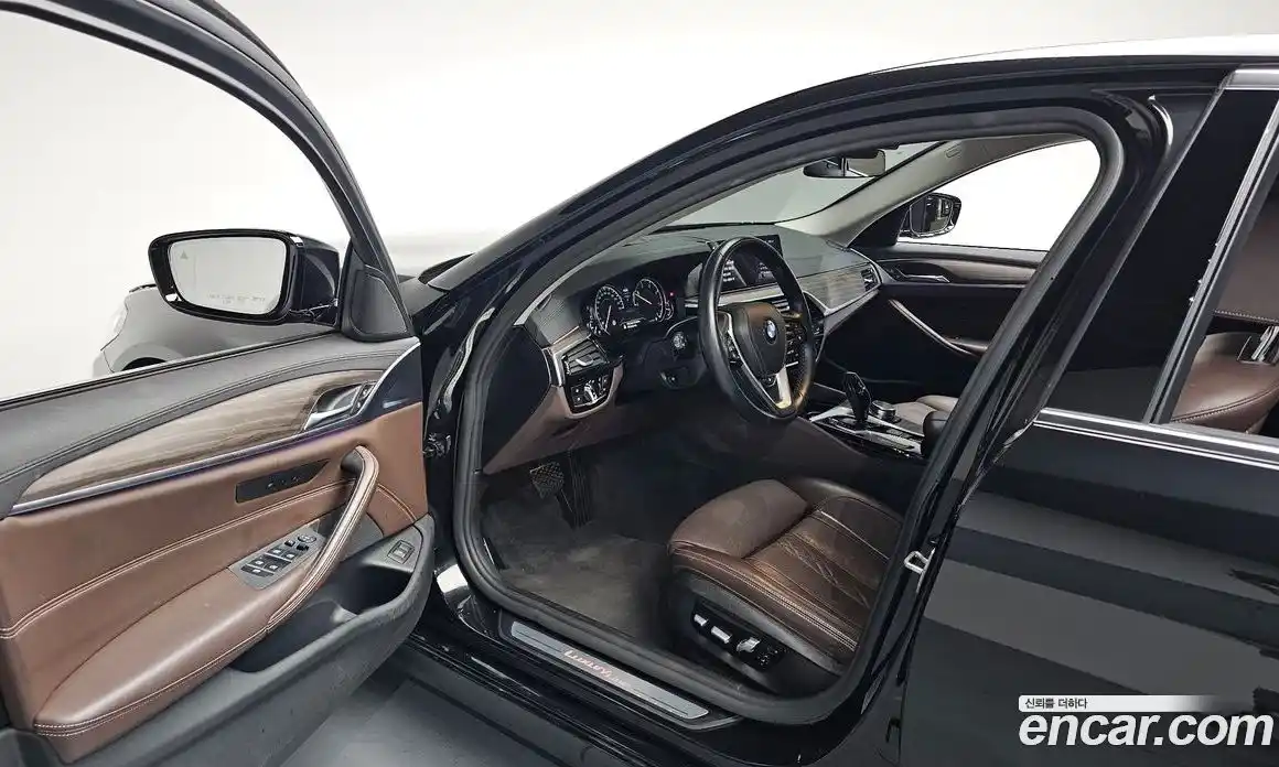 BMW 5 серия 2018 2.0 автомат (гидро), фото 12