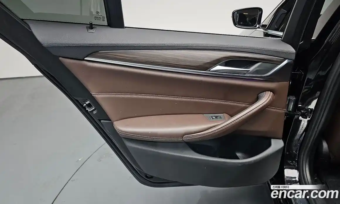 BMW 5 серия 2018 2.0 автомат (гидро), фото 14