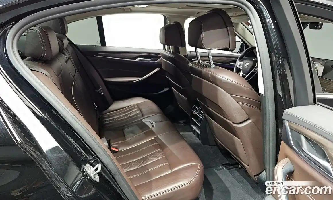 BMW 5 серия 2018 2.0 автомат (гидро), фото 16