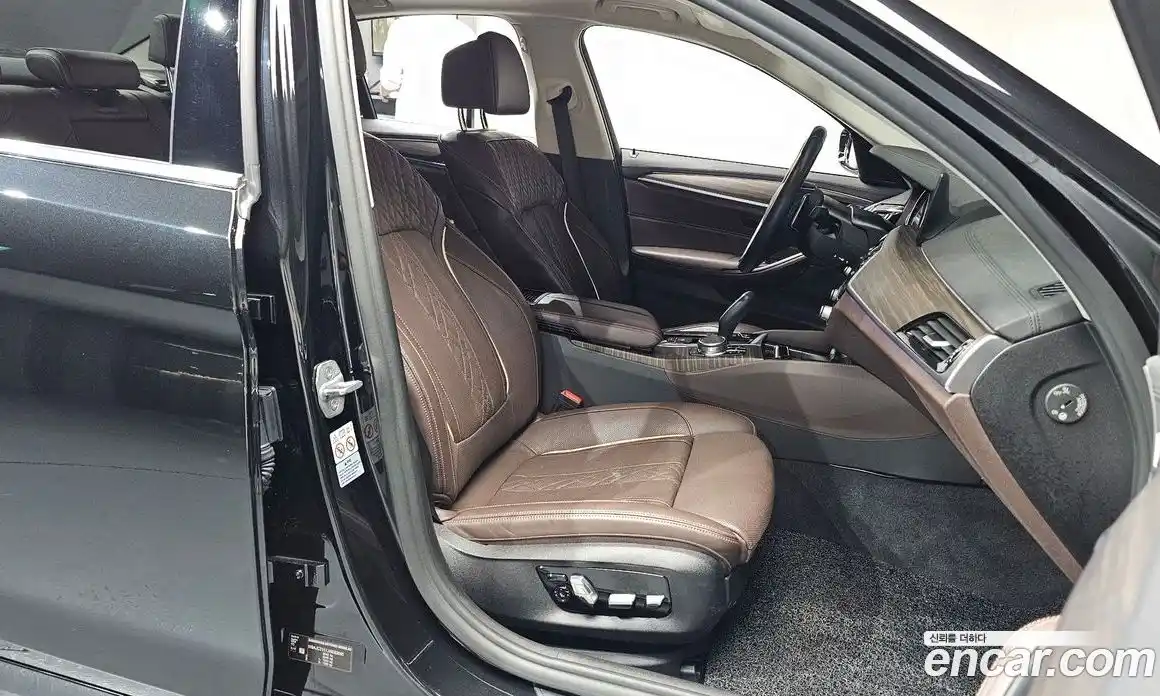 BMW 5 серия 2018 2.0 автомат (гидро), фото 17