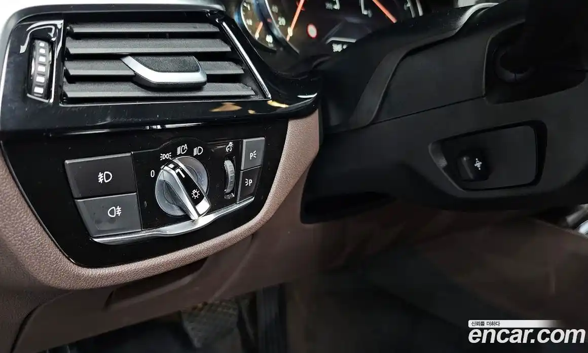 BMW 5 серия 2018 2.0 автомат (гидро), фото 24