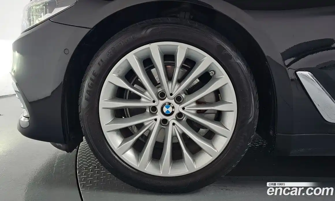 BMW 5 серия 2018 2.0 автомат (гидро), фото 4