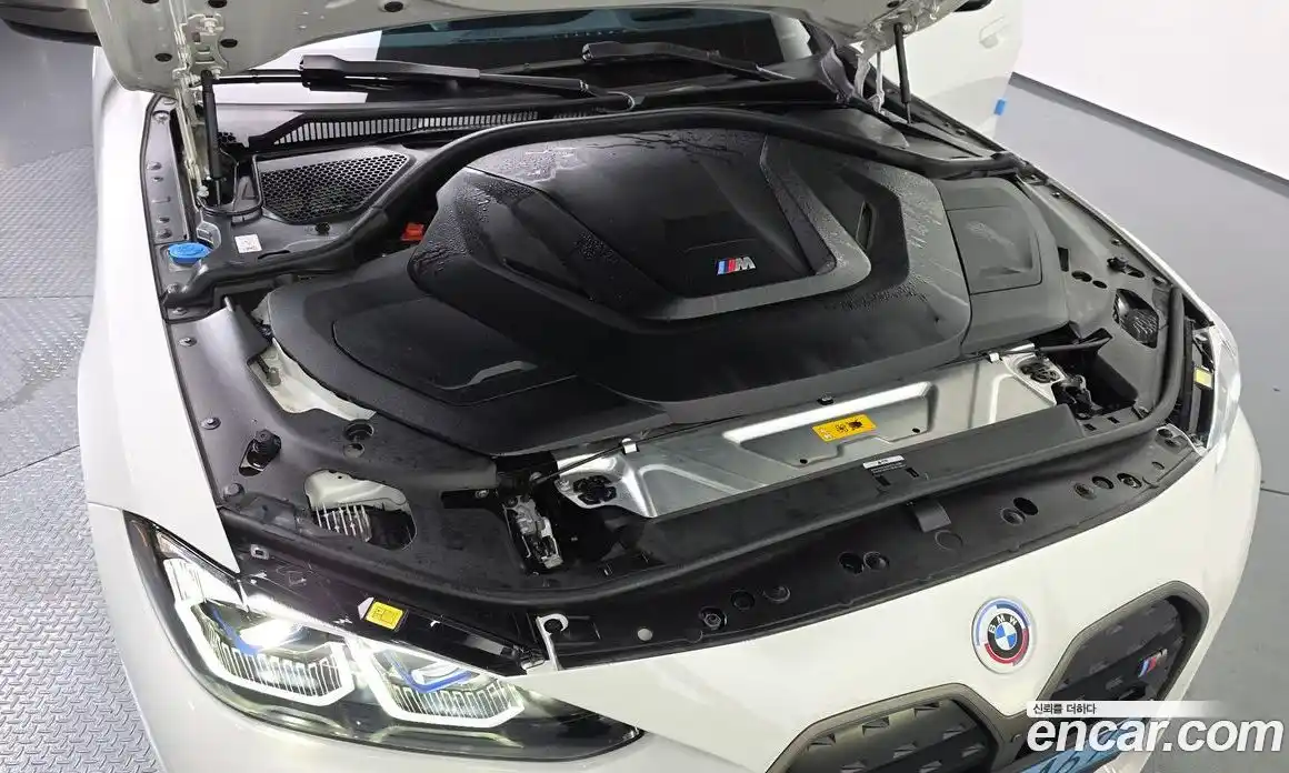 BMW i4 2022 0.2 автомат (гидро), фото 6
