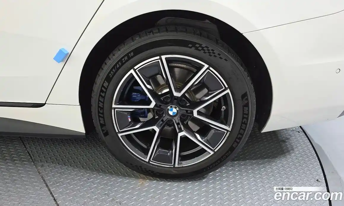BMW i4 2022 0.2 автомат (гидро), фото 7