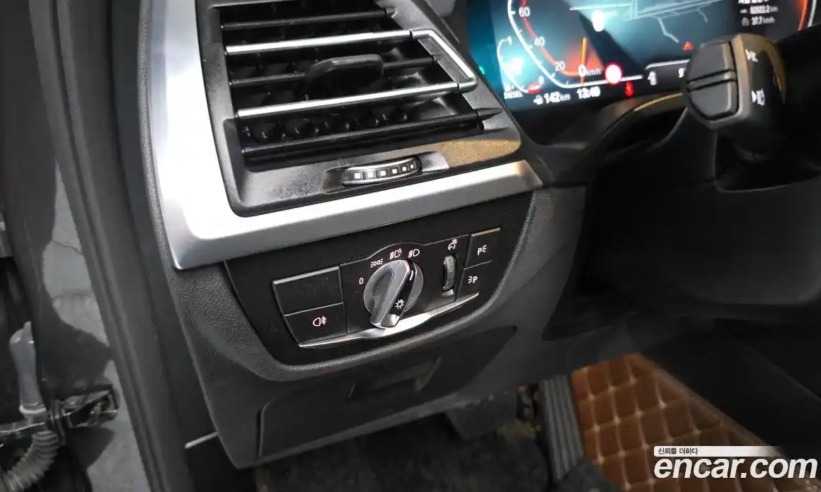 BMW X4 2022 2.0 автомат (гидро), фото 28