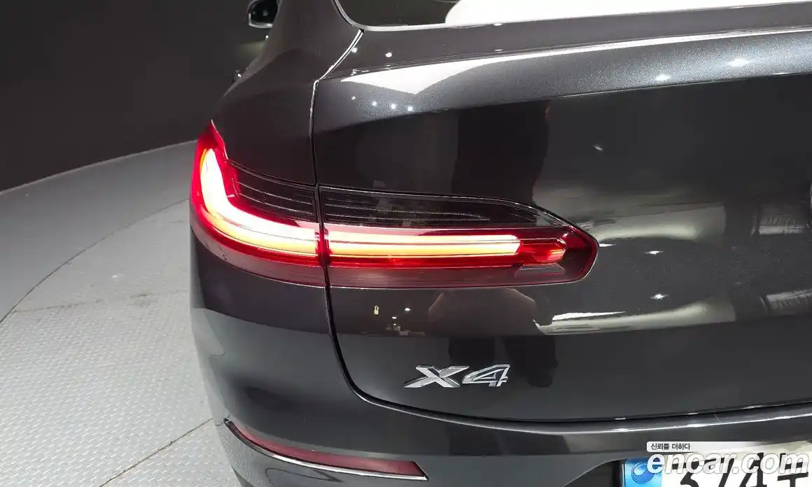 BMW X4 2022 2.0 автомат (гидро), фото 9