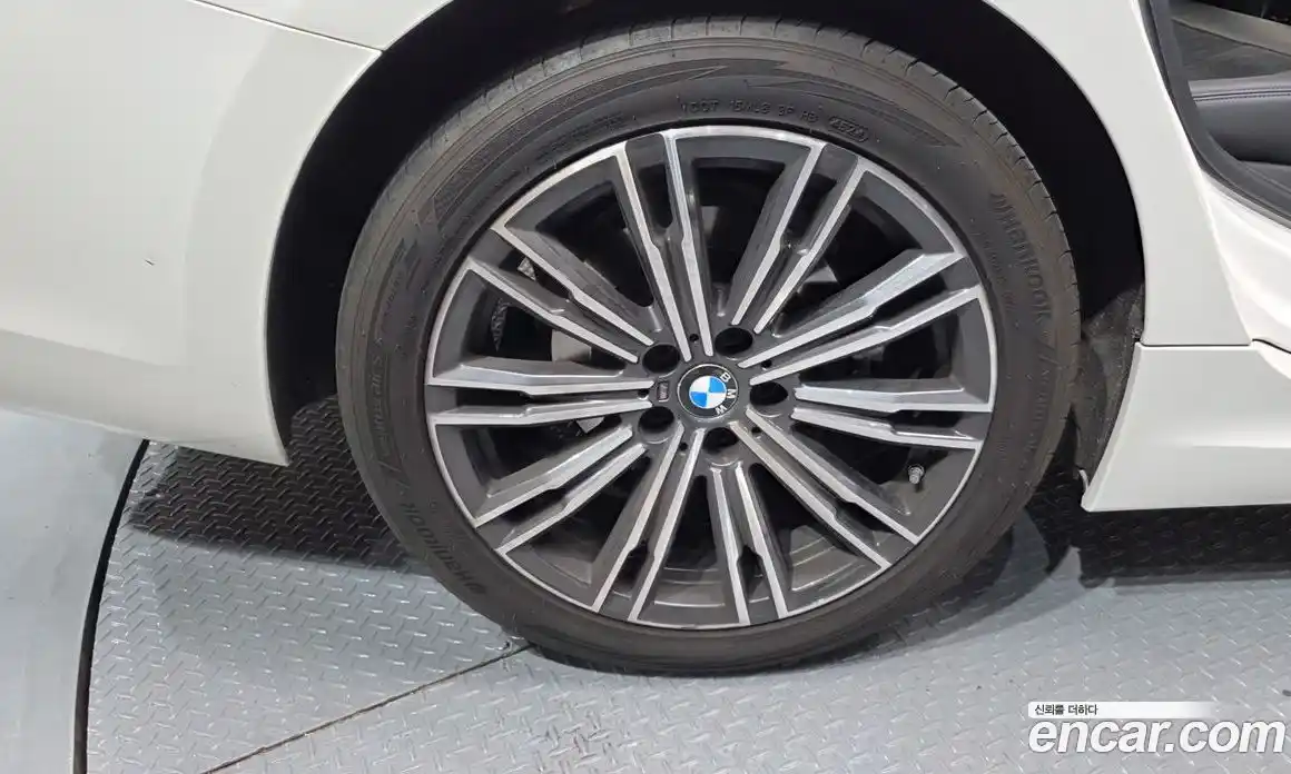 BMW 3 серия 2021 2.0 автомат (гидро), фото 5