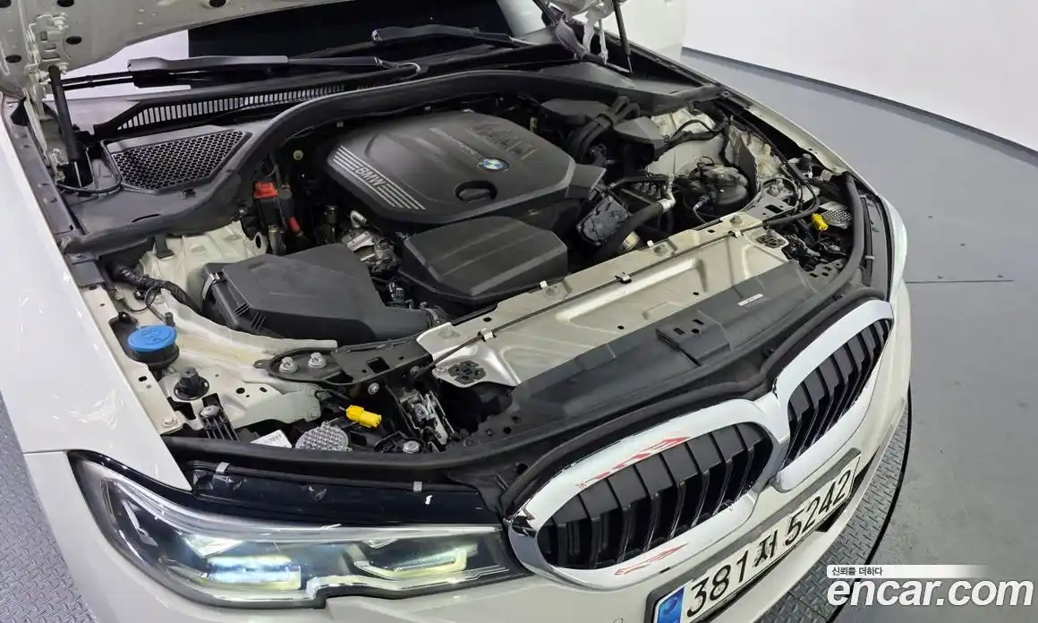 BMW 3 серия 2021 2.0 автомат (гидро), фото 6