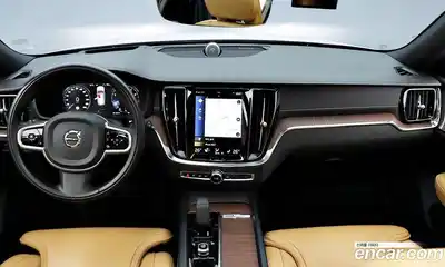 Volvo V60 2022 2.0 автомат (гидро), миниатюра 7