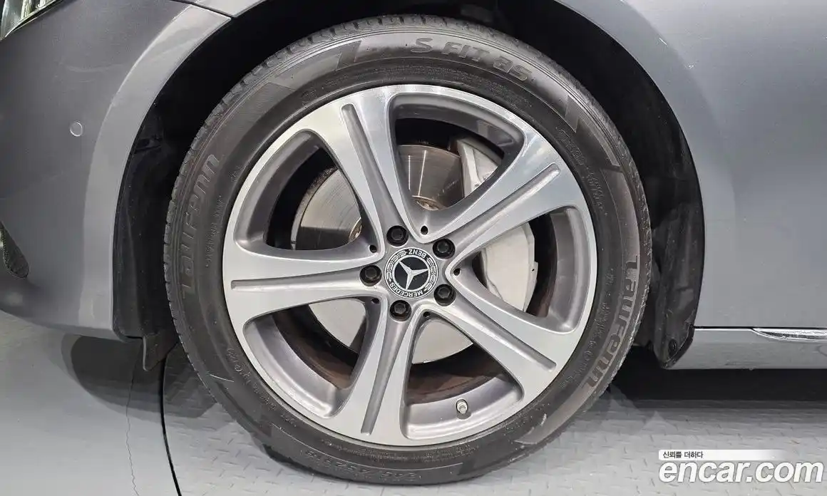 Mercedes-Benz E-Class 2019 2.0 автомат (гидро), фото 5
