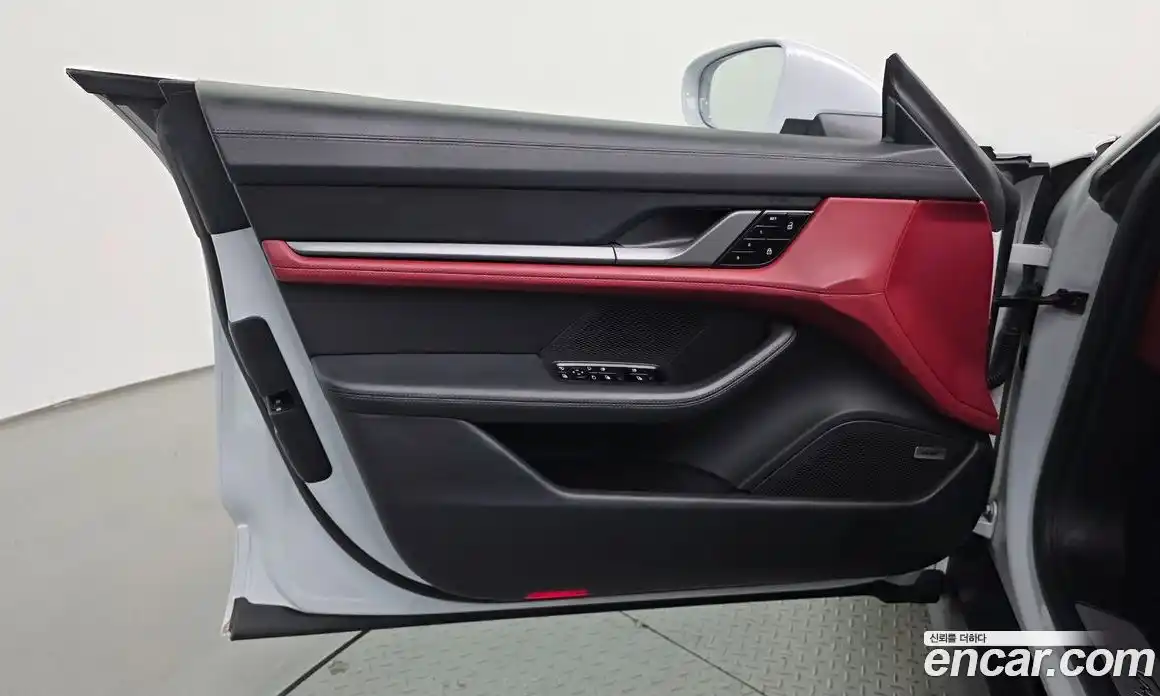 Porsche Taycan 2021 0.1 автомат (гидро), фото 14