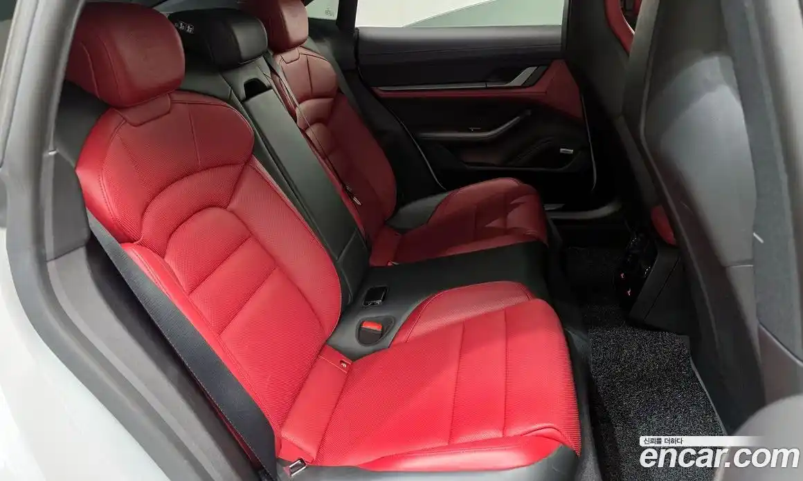 Porsche Taycan 2021 0.1 автомат (гидро), фото 17