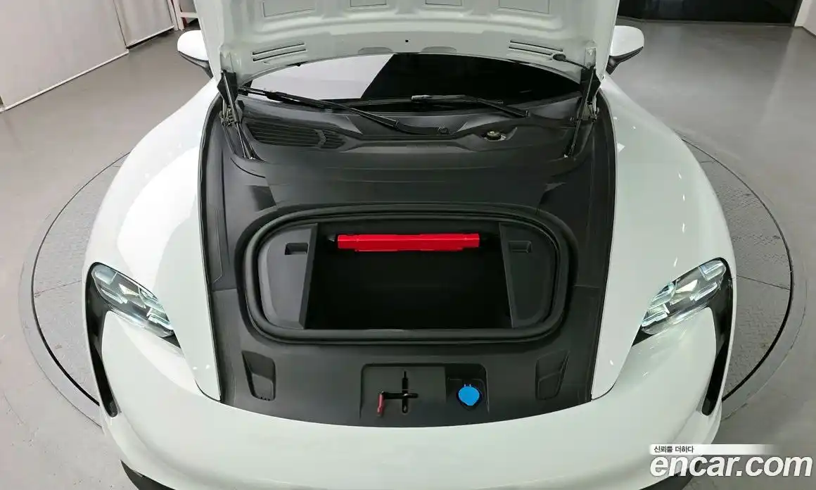 Porsche Taycan 2021 0.1 автомат (гидро), фото 6