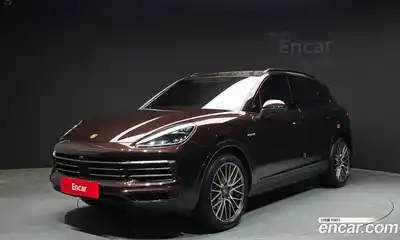 Porsche Cayenne, 2023, 61 300 км